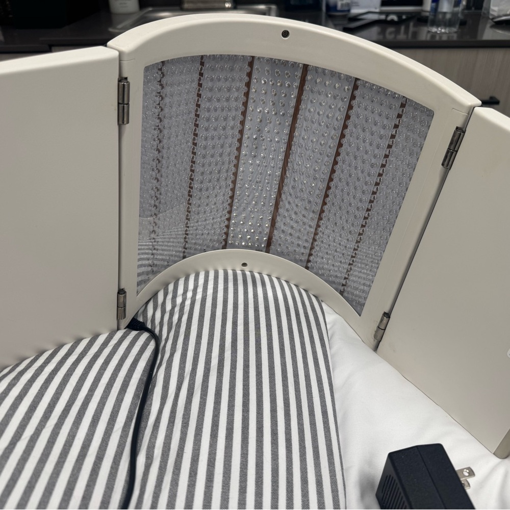 LED Light Therapy Skincare Tool - Cream